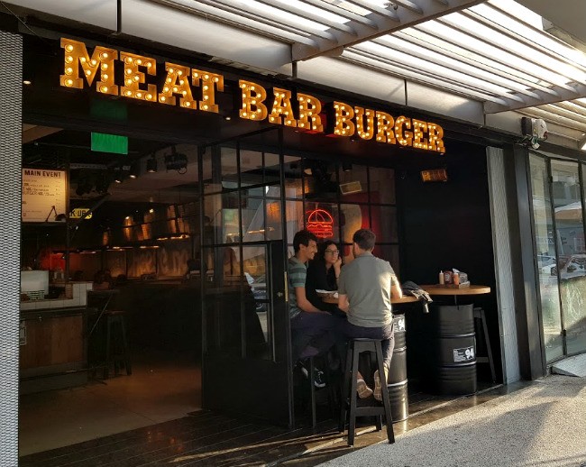 מיטבר בורגר מגש ההמבורגר והצ׳יפס לקחת איתכם לכיכר מוצרי הבוטיק של